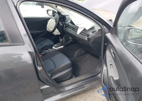 2016 Scion Ia z USA, uszkodzony, nr VIN 3MYDLBZV3GY138815